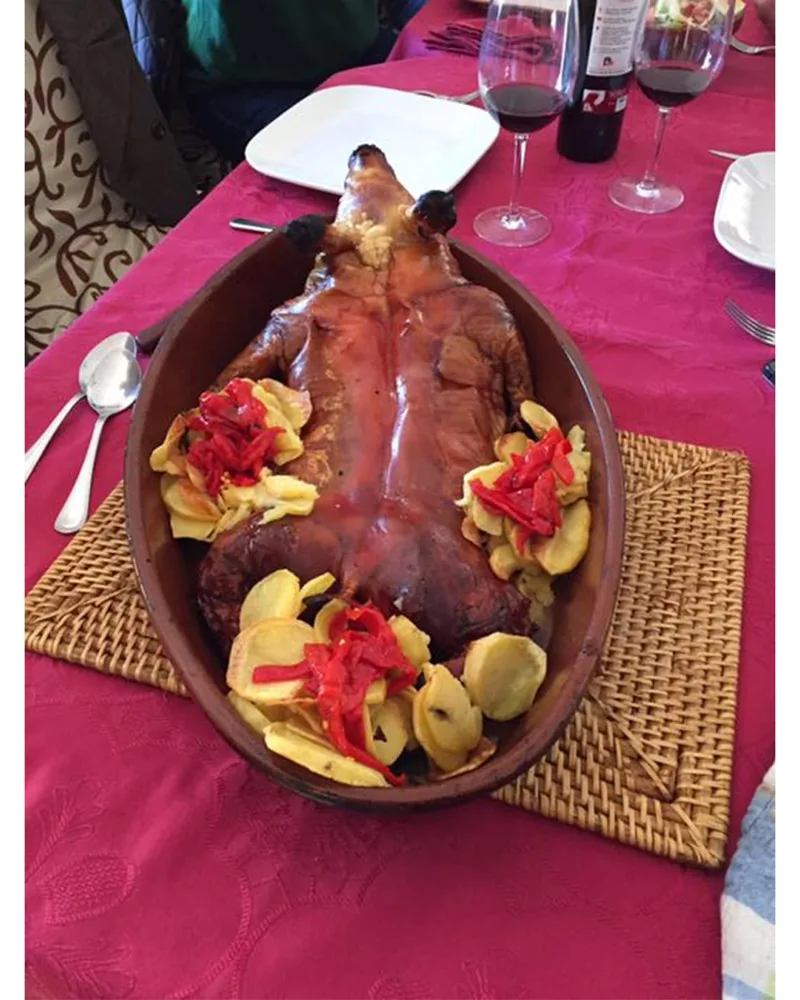 Cochinillo lechal asado